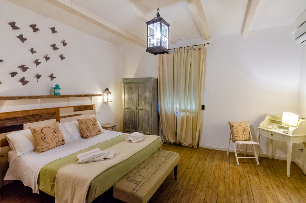 Camera del Domatia Bed and Breakfast nel centro storico di Barletta